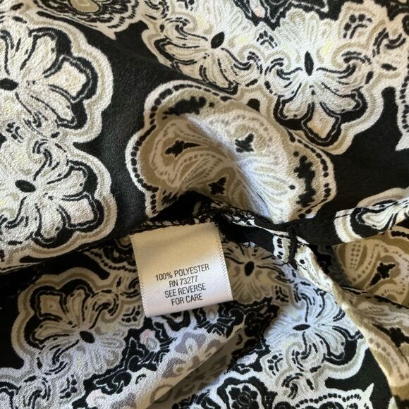 Croft & Barrow Black and White Geometric Blouse-3X - Picture 8 of 9